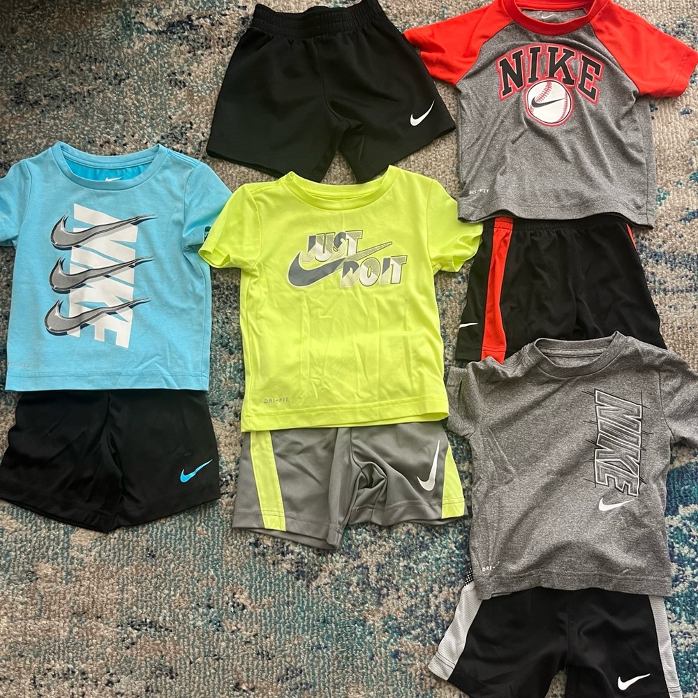 Toddler 2T Nike Sets